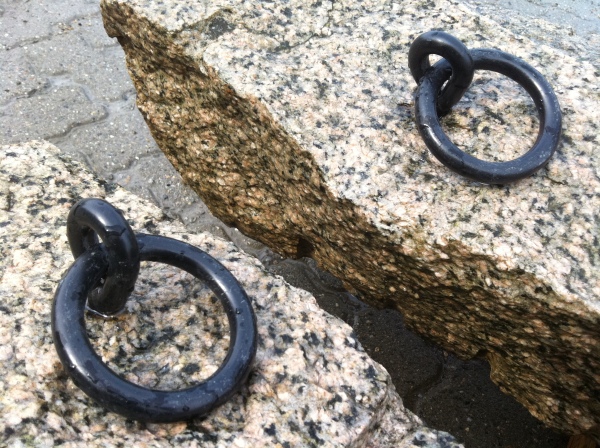 Salmon Color Granite with Iron Ring
